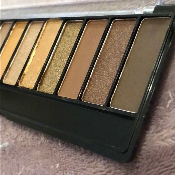 Eye shadow - Picture 2 of 4